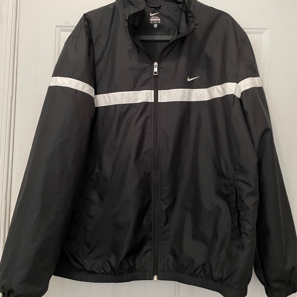 Nike men’s windbreaker XL
